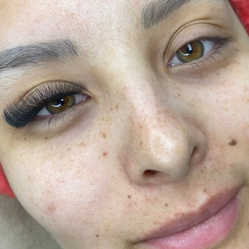 carolina_lash_artist Facebook ad