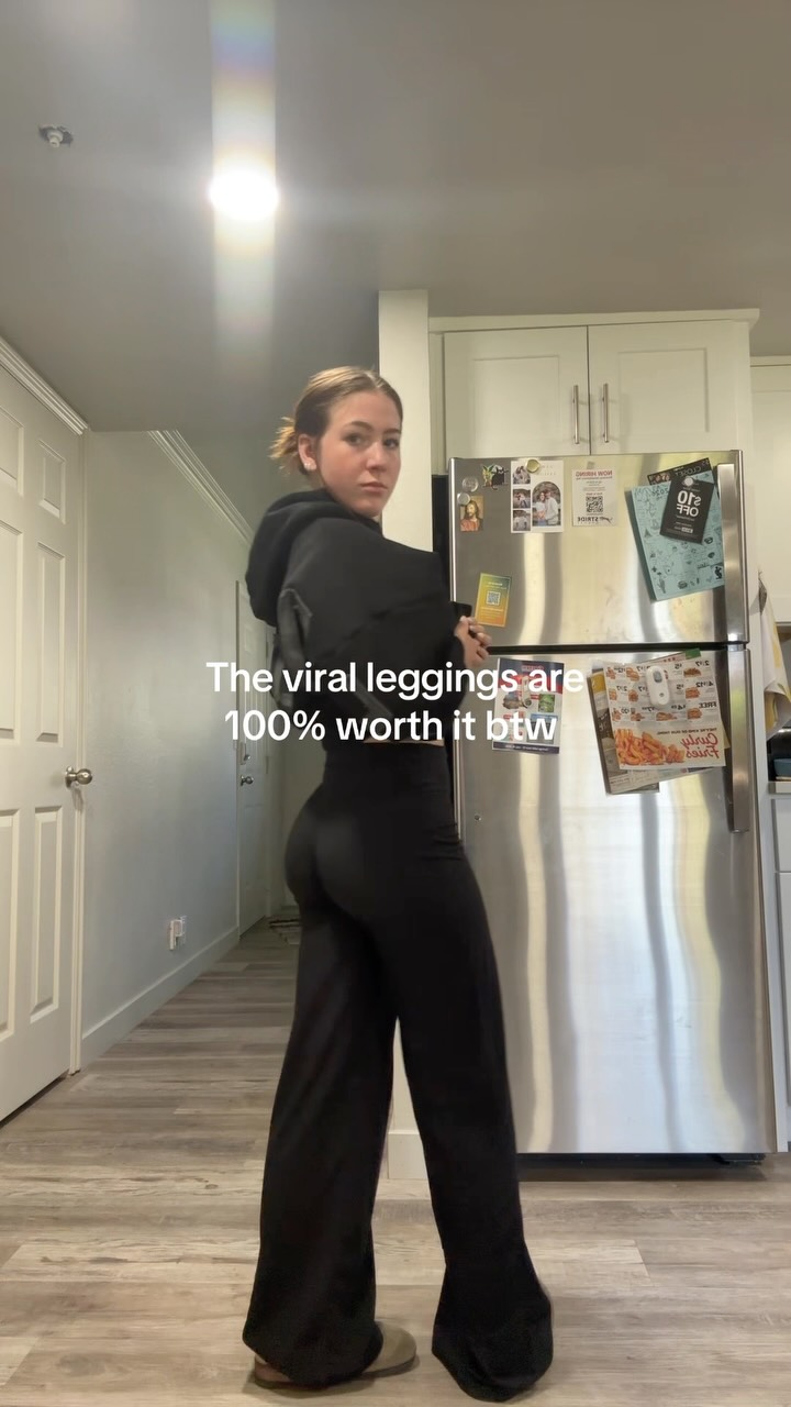LDN LUNA Facebook ad: Straight leg leggings now 50% off while stocks…