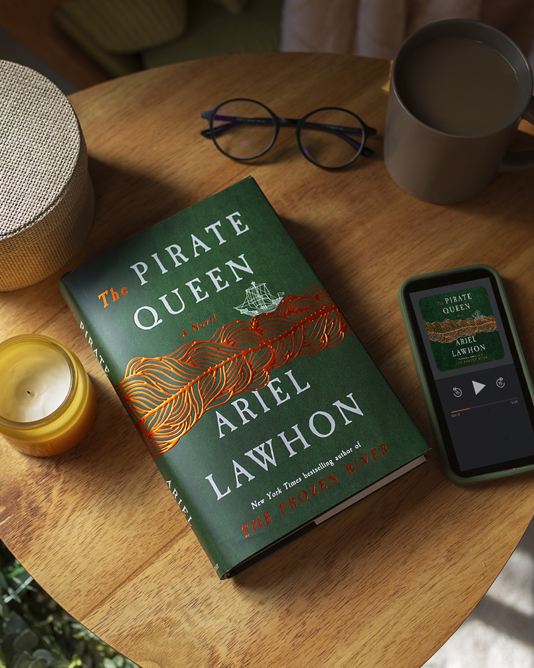 Doubleday Books Facebook ad: Not all queens wear crowns