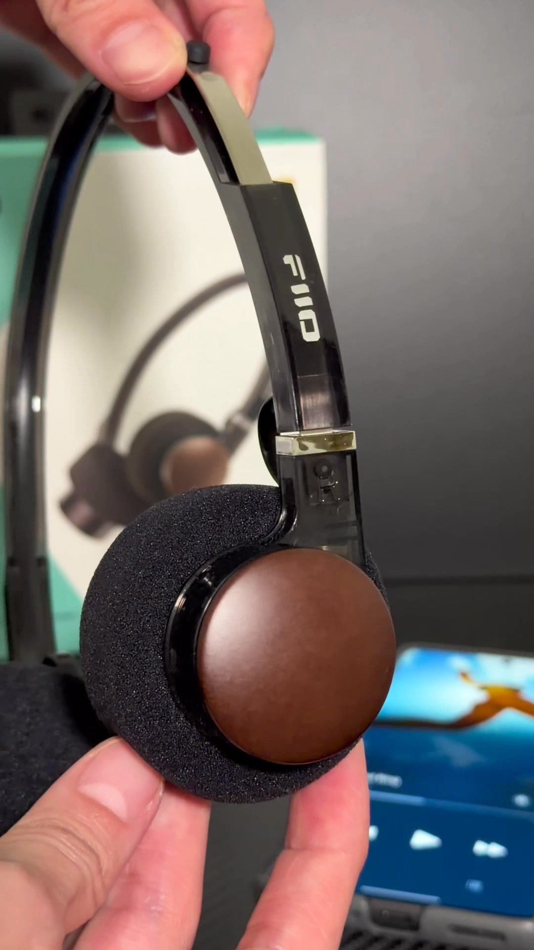 Audiofilia Facebook ad: Audífonos FiiO EH11 Bluetooth