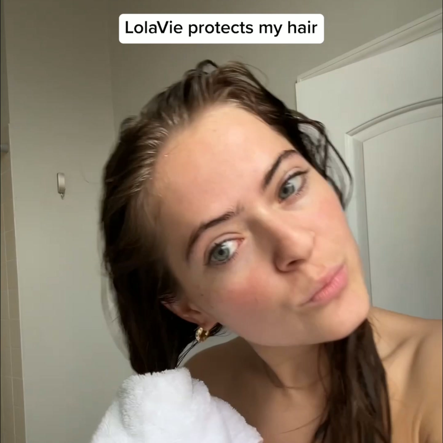 LolaVie Facebook ad: Silky, Smooth Hair Starts Here