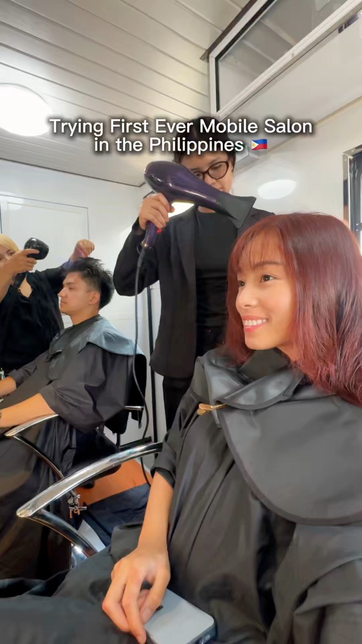 AG Salon Facebook ad: POV: Imbes na ikaw ang pumunta sa salon……