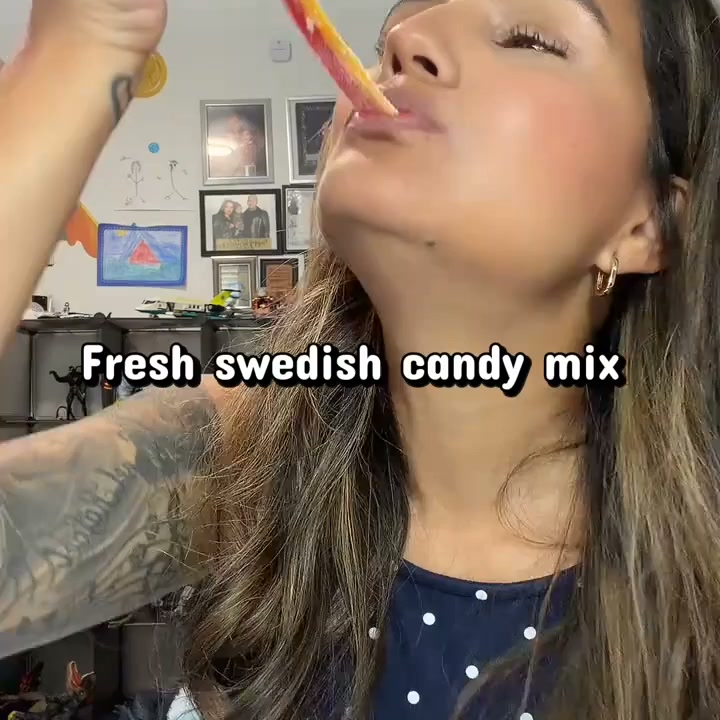 Sukar Swedish Candy Facebook ad: Sweet Moments Start Here