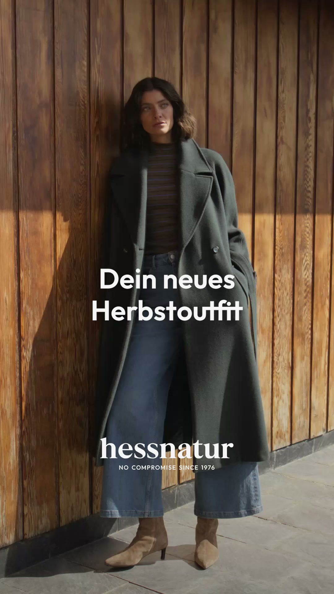 hessnatur Facebook ad: Outfits, die sich vielseitig kombinieren lassen.