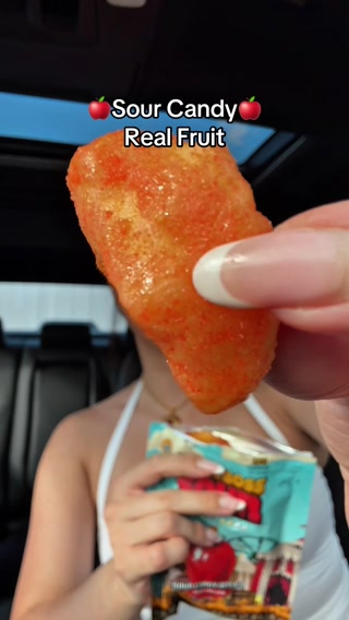 FINAL BOSS SOUR Facebook ad: Mouth-Watering Fruit Snacks
