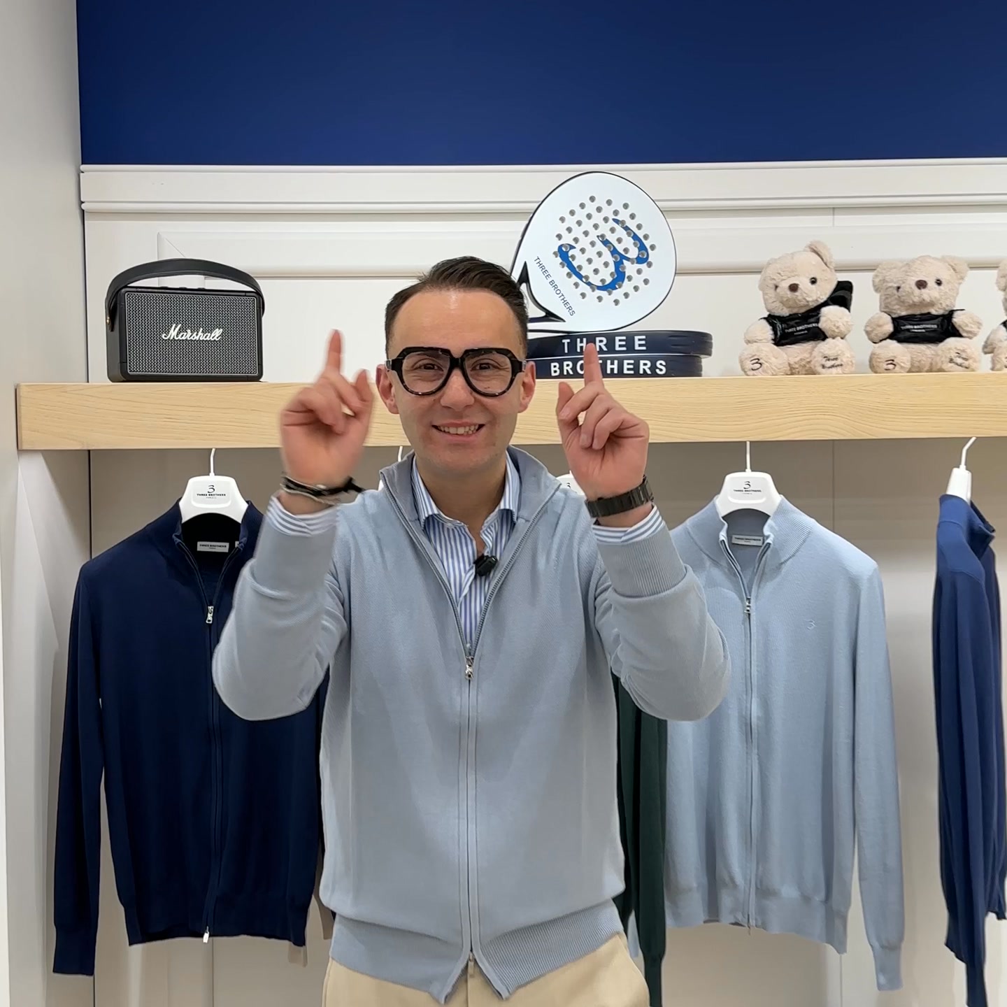 Three Brothers Formia Facebook ad: CARDIGAN CON DOPPIO CURSORE LEGGERO