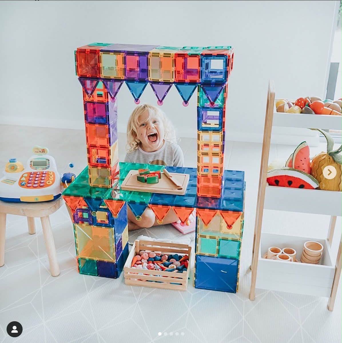 Little Dreamers & Co. Facebook ad: ONSHINE Magnetic Tiles