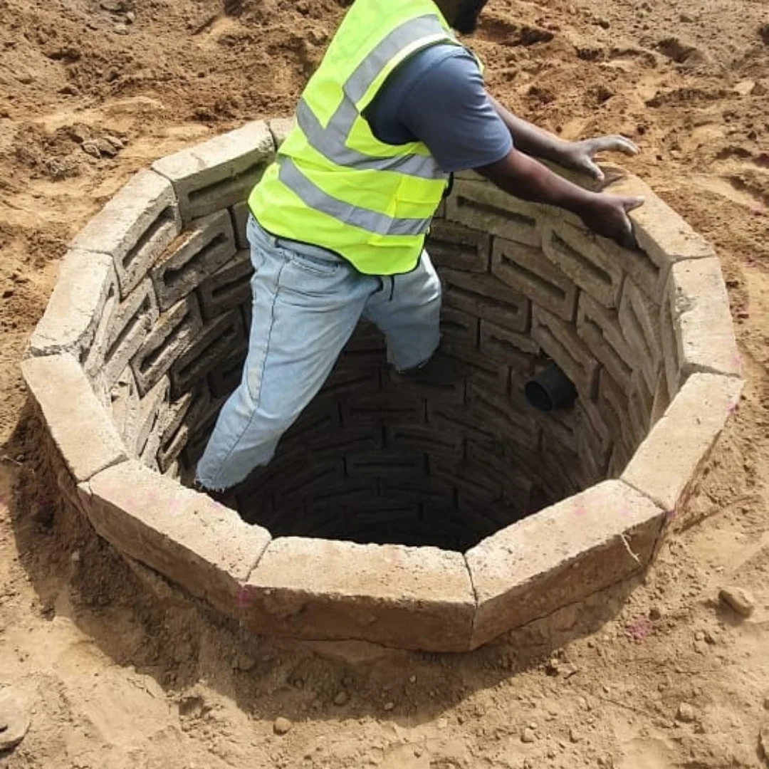 Kingi sewage system Facebook ad: KINGI SEWAGE SYSTEM AND BIODIGESTER SEPTIC TANKS