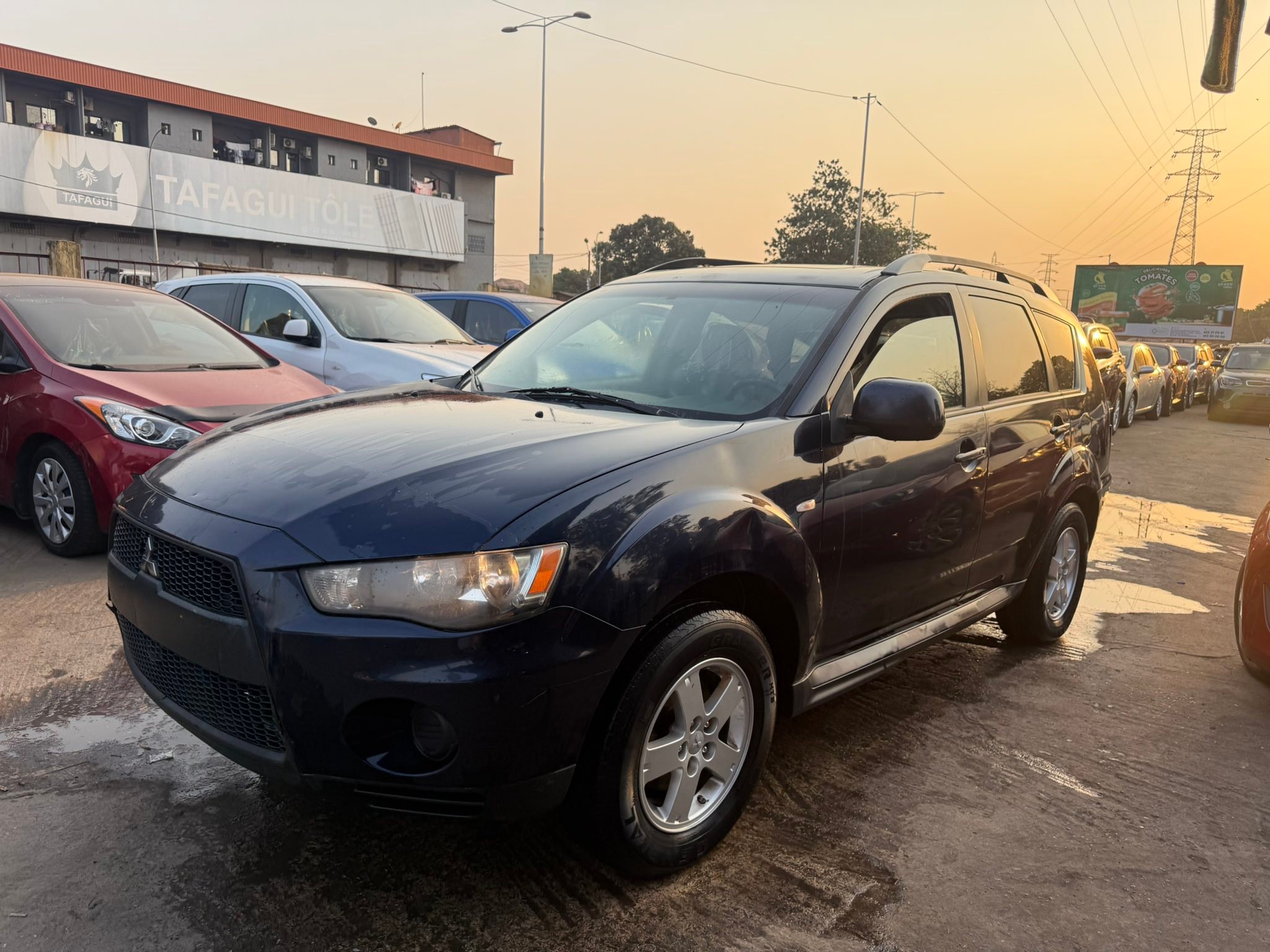 Auto Vip Conakry Facebook ad: Mitsubishi outlander