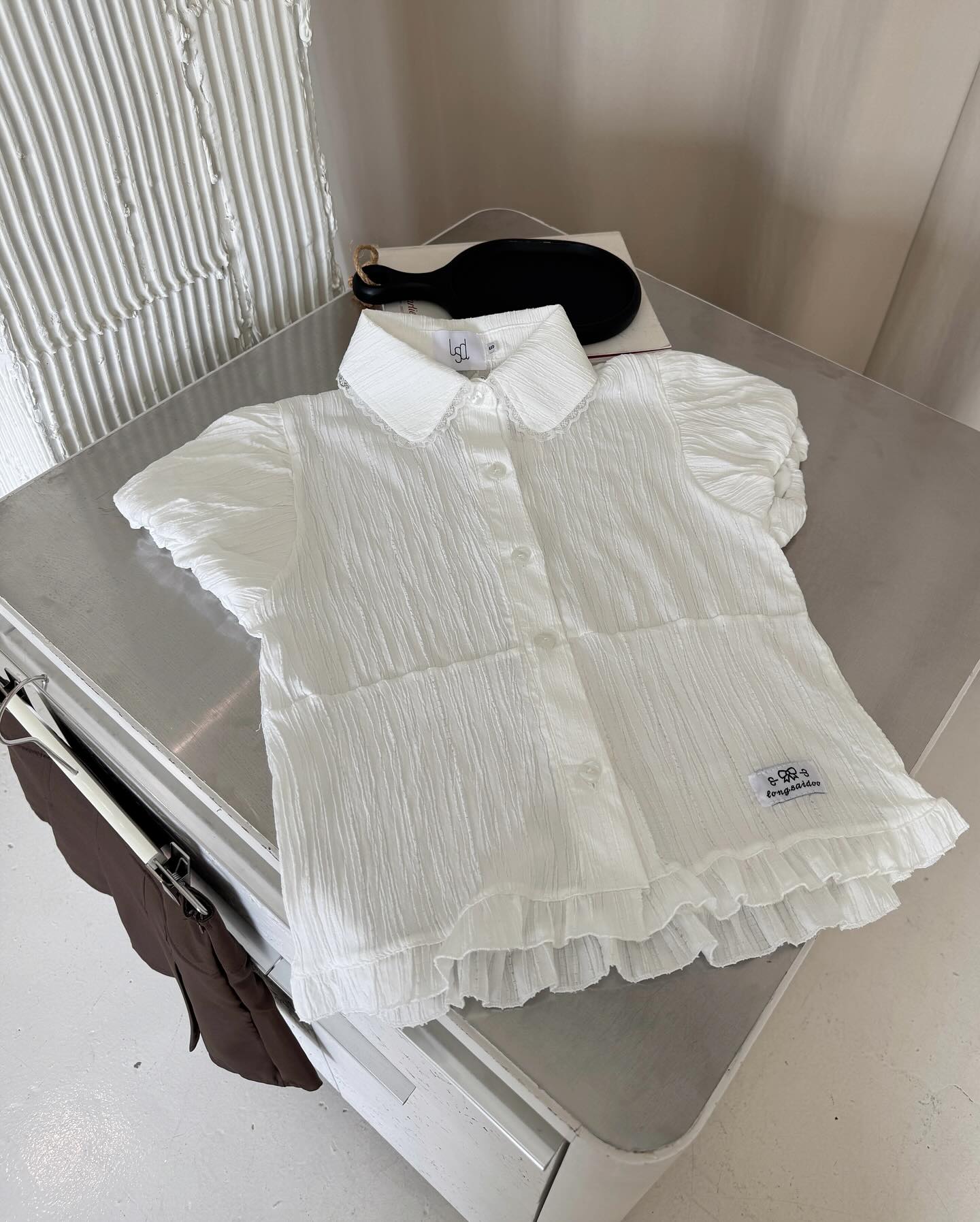 Longsaidooเสื้อผ้าแฟชั่น Facebook ad: 10.10 NEW COLLECTION: ZURI SHIRT (390.-)