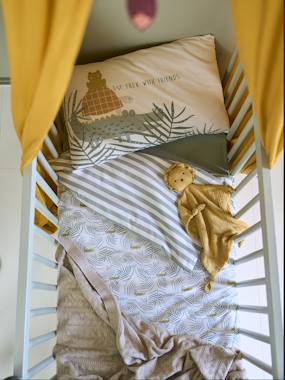 vertbaudet Facebook ad: Tendances déco, meubles pratiques, linge de maison craquant.