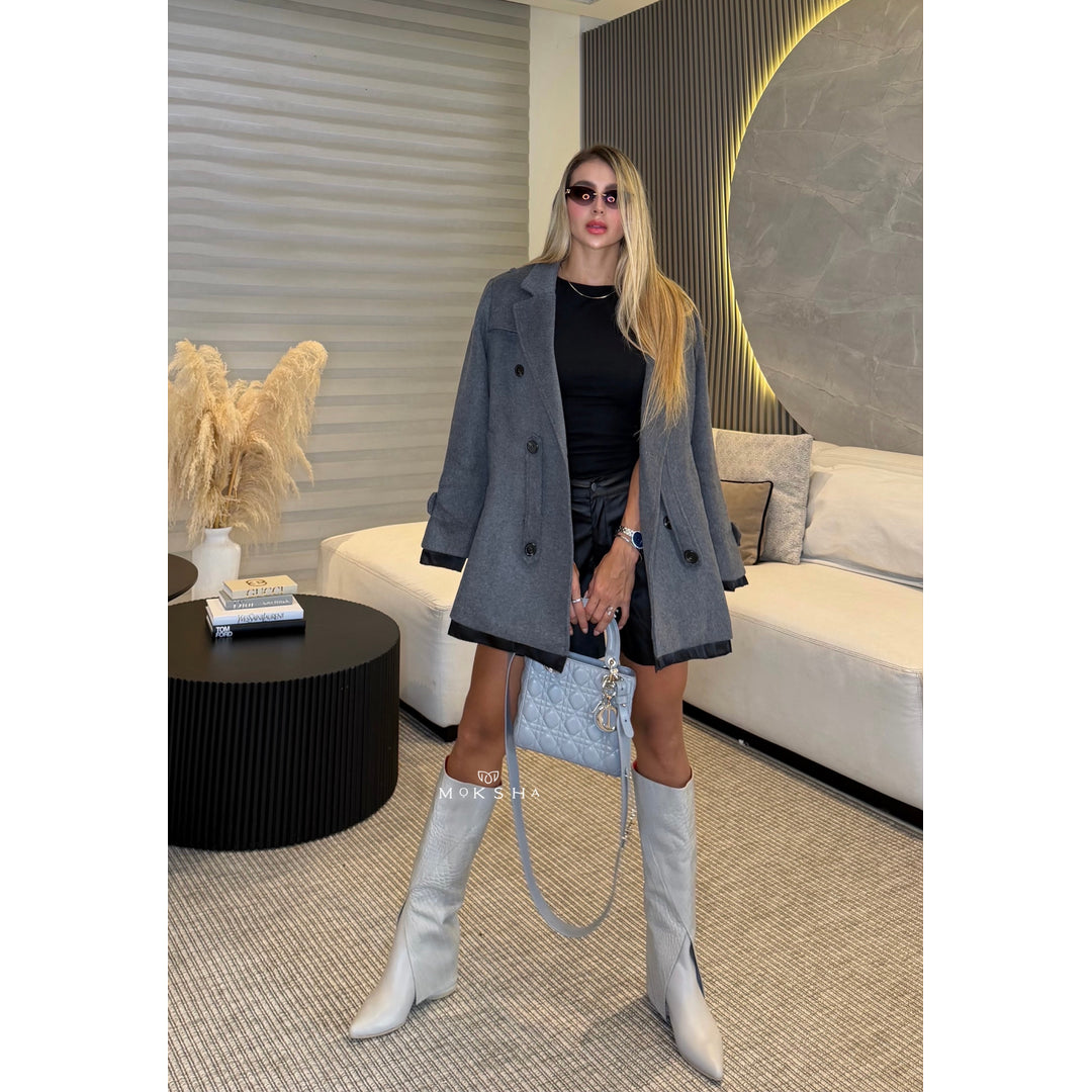 Moksha boutique 2019 Facebook ad: Estas botas no acompañan tu outfit… lo dominan.