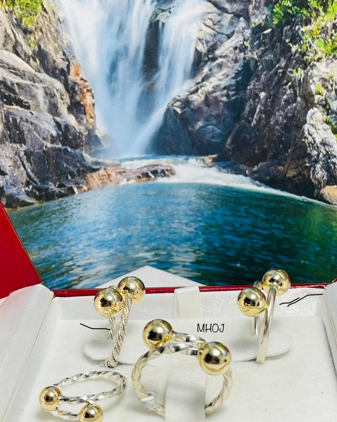 Medina's House of Jewelry Ltd. Facebook ad
