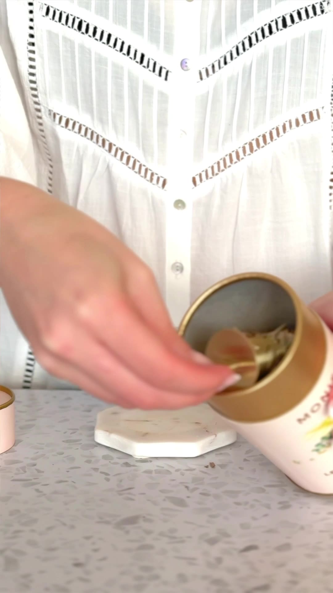 Monista Tea Co. Facebook ad: Once you taste premium loose leaf tea, there’s no going…