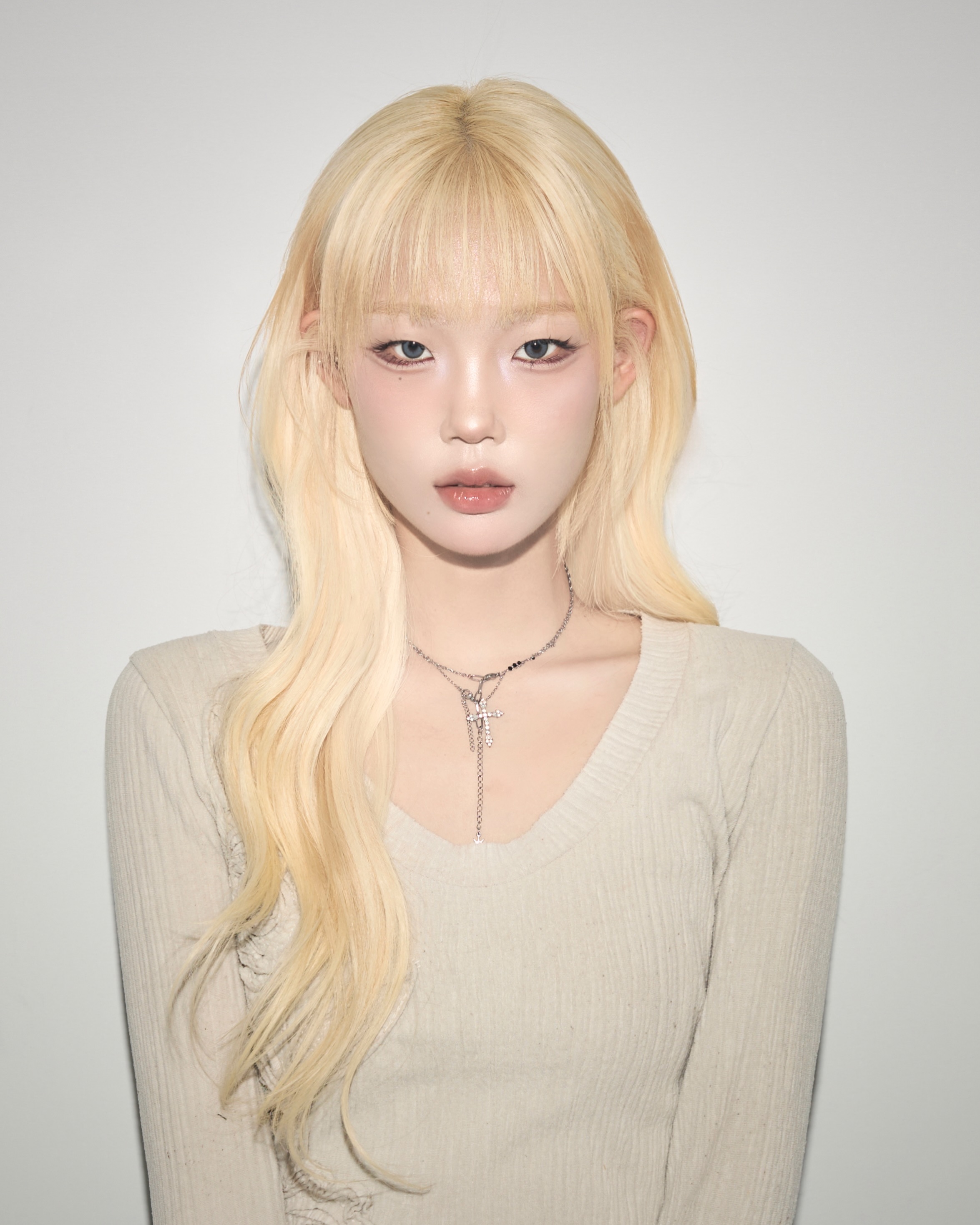 Asyapic Facebook ad: Mugshot id photo