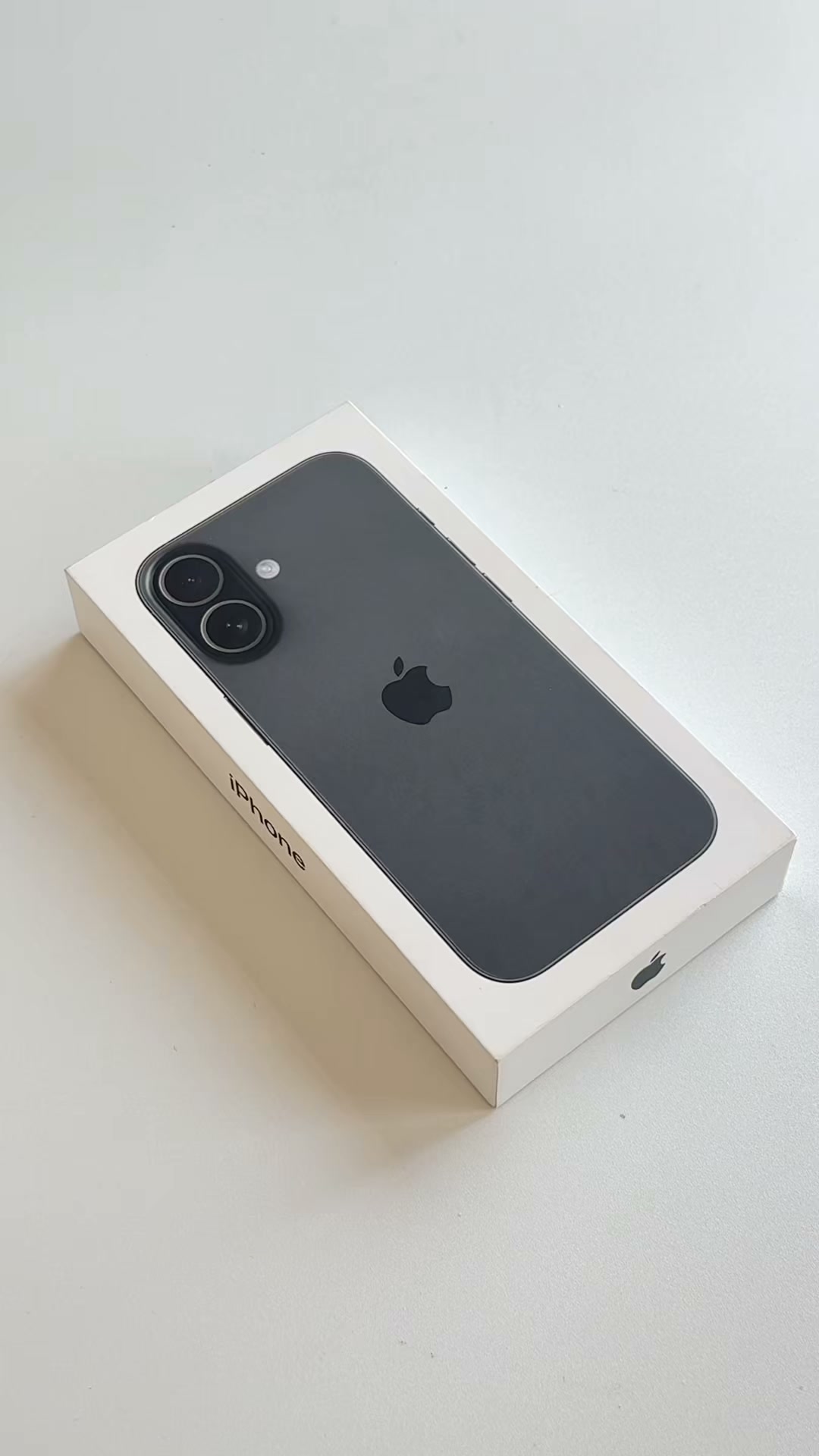Pacifiko.com Facebook ad: ¡Compra tu iPhone al mejor precio en Pacifiko.com!