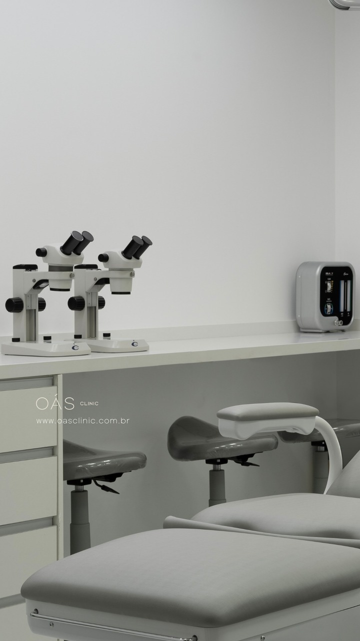OÁS Clinic Facebook ad: Conforto e segurança começam na estrutura.