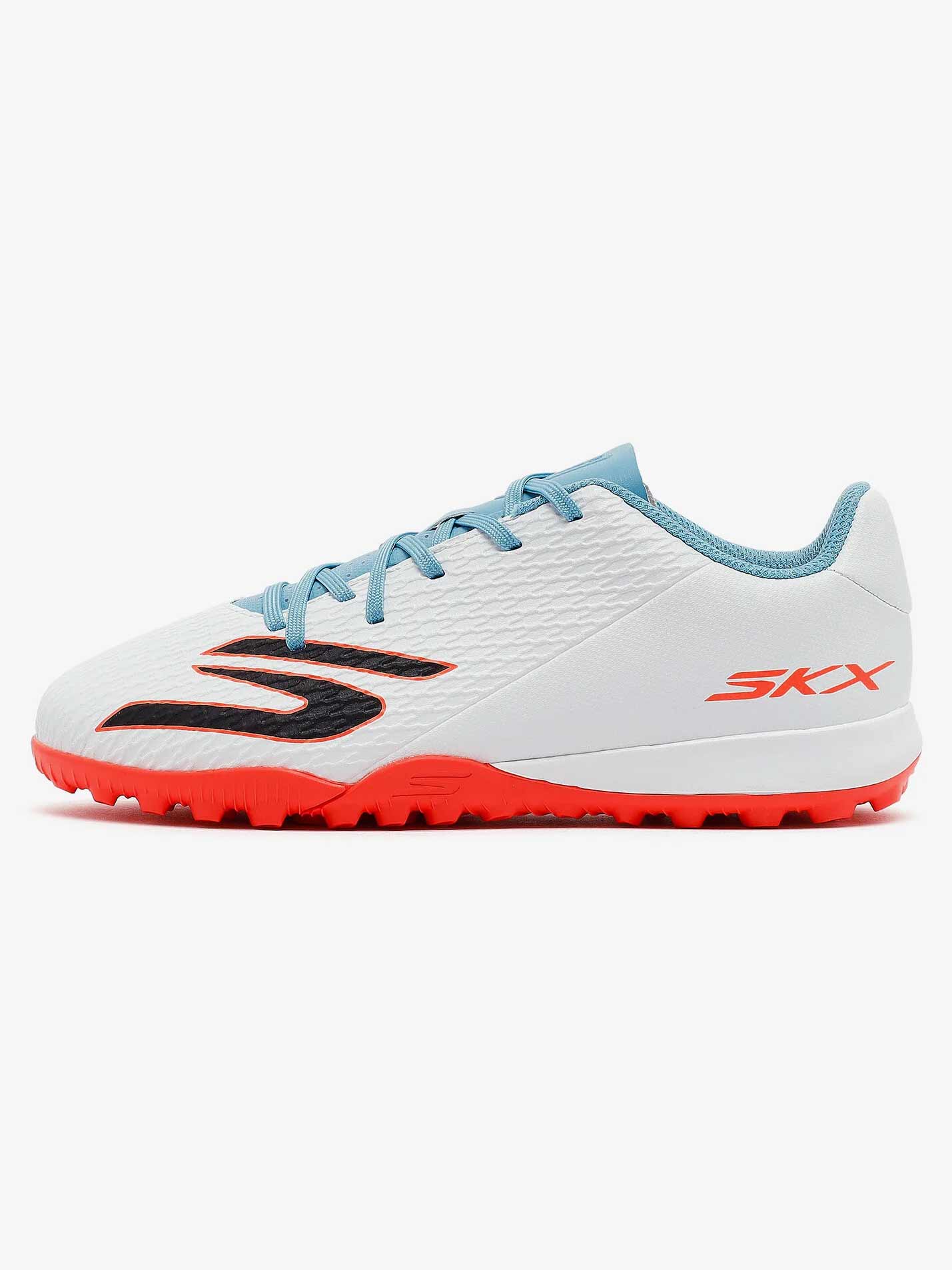 SPORT DEPOT Facebook ad: Има обувки, които веднага се превръщат в любимите.