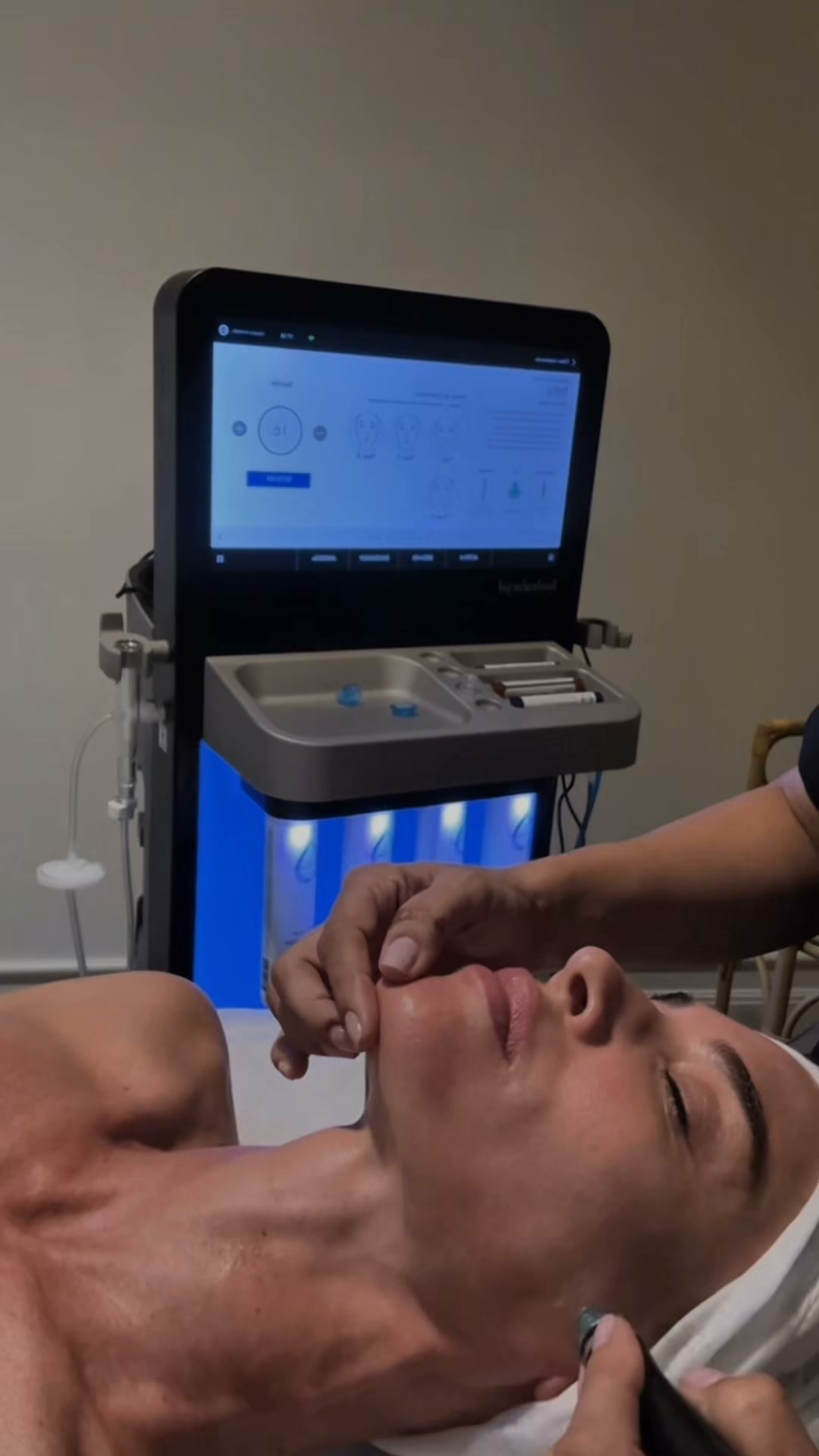 Beldon Beauty Facebook ad: EL tratamiento facial del que todo el mundo habla