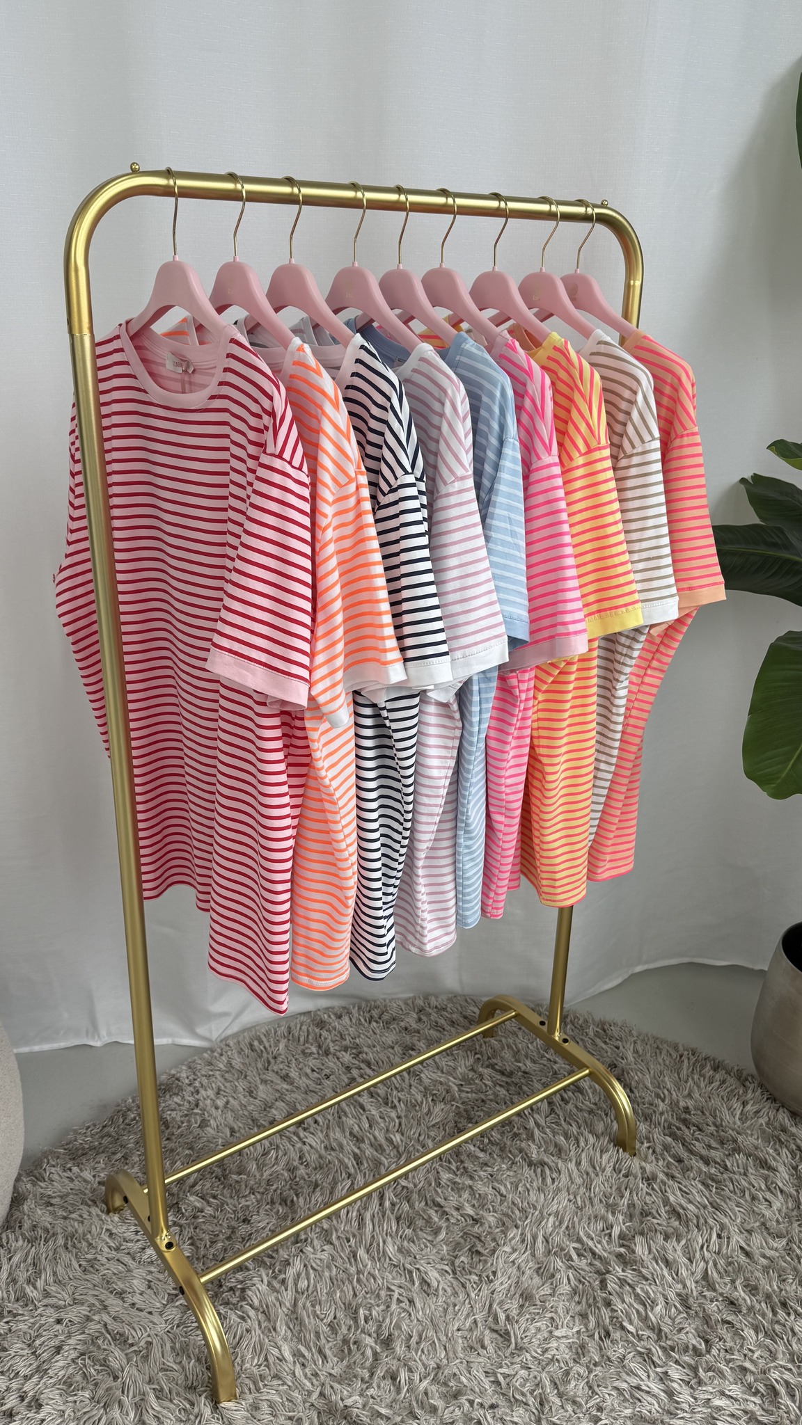Linnies Fashion & Home Facebook ad: Strepen blijven altijd goed!