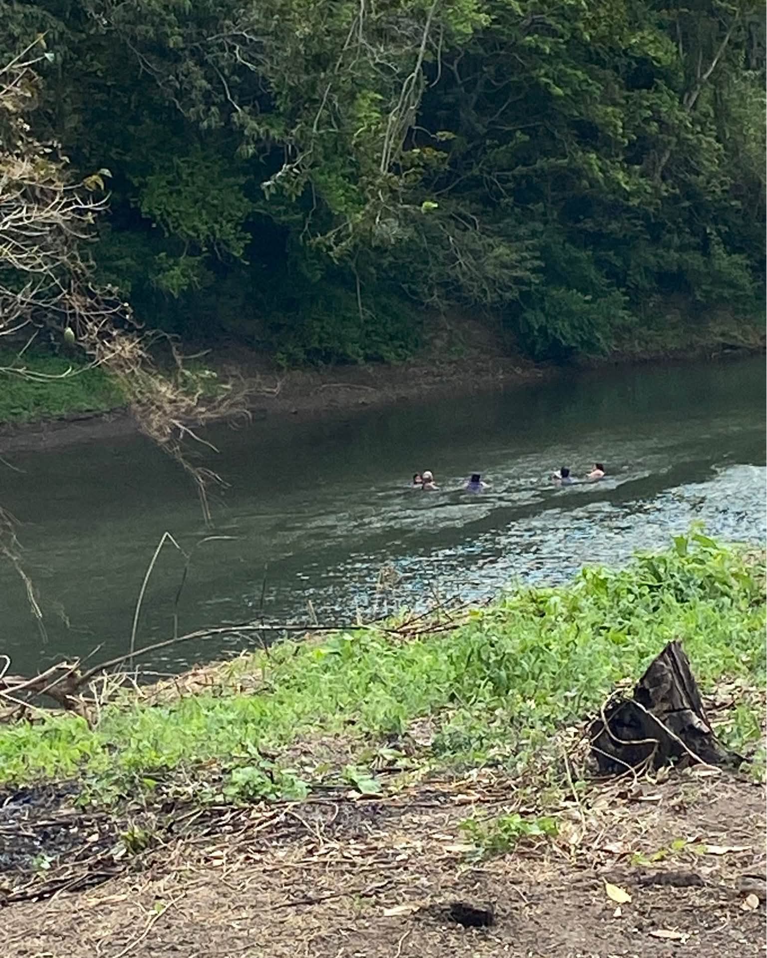 Angel Omar Camacho Perez Facebook ad: 6 habitaciones 0 baños - Townhouse