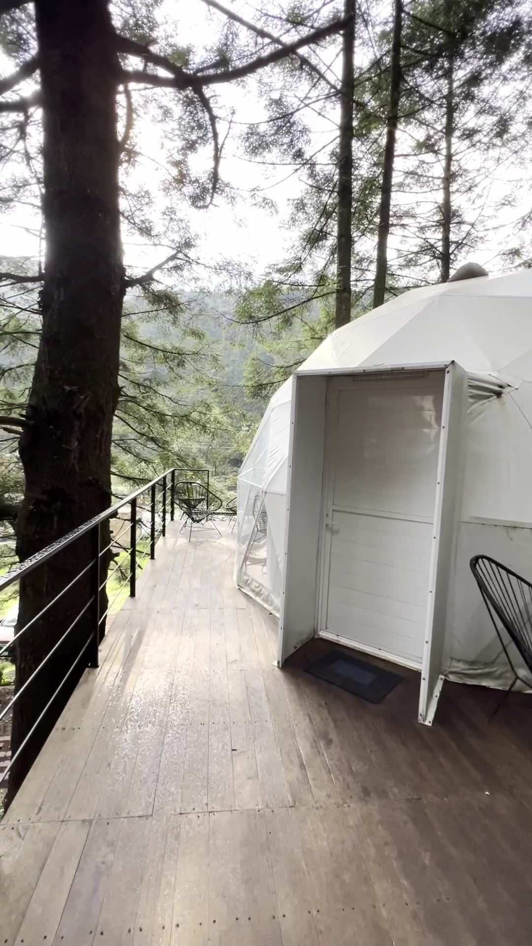 Avezasul Glamping Experience Facebook ad: La Experiencia del Glamping