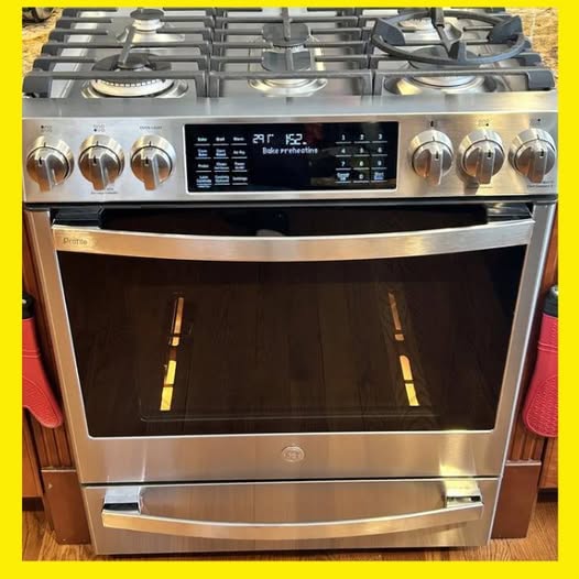 CheckOut Deals  Facebook ad