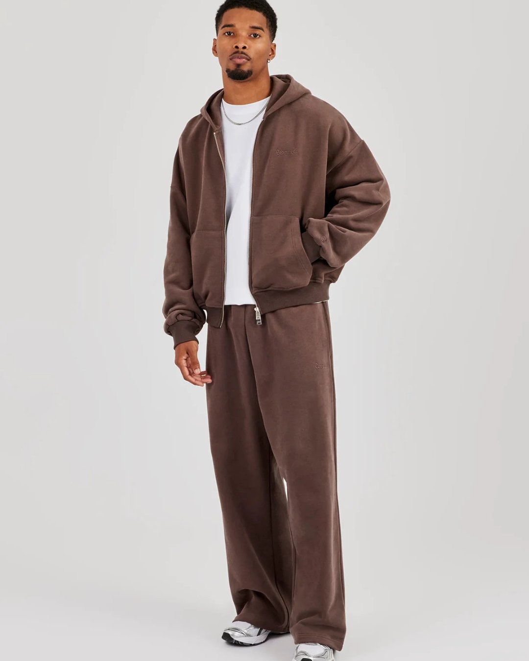 Streetlook dz Facebook ad: Baggy sweatpants + Cozy boxy zip up: Where…