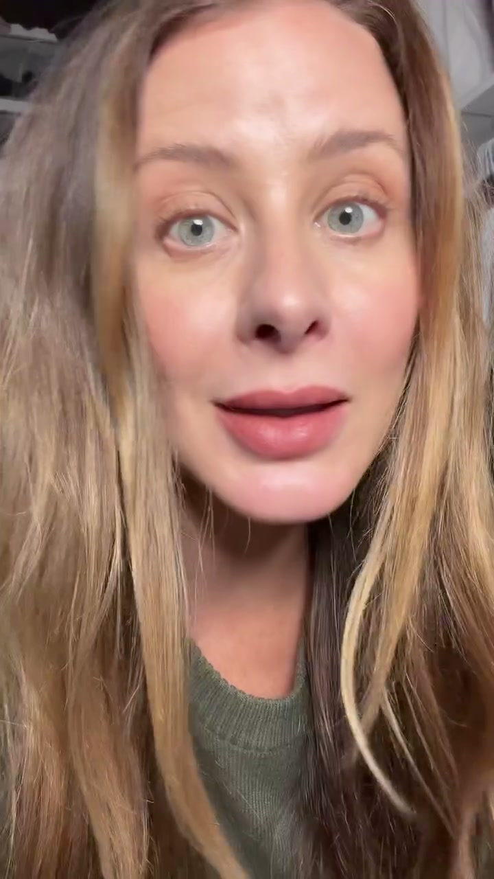 Lo Bosworth Facebook ad: Trusted By Over 2M Women