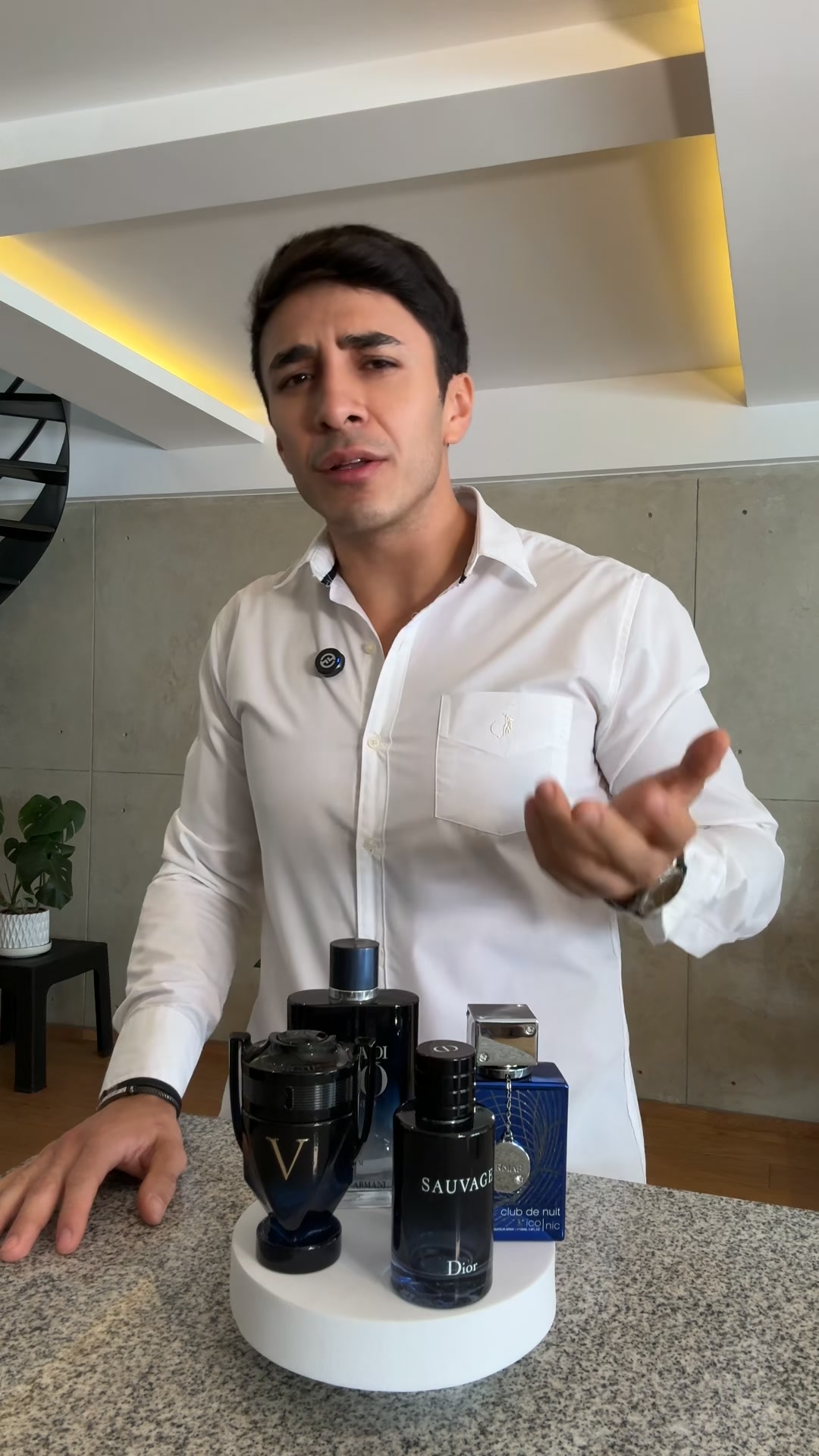 Stone Fragrances México Facebook ad: Huele Caro, paga barato