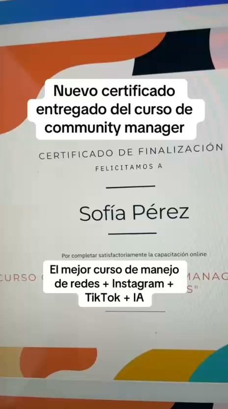Mujeres que Emprenden Facebook ad: Curso de Community Manager para Emprendedoras