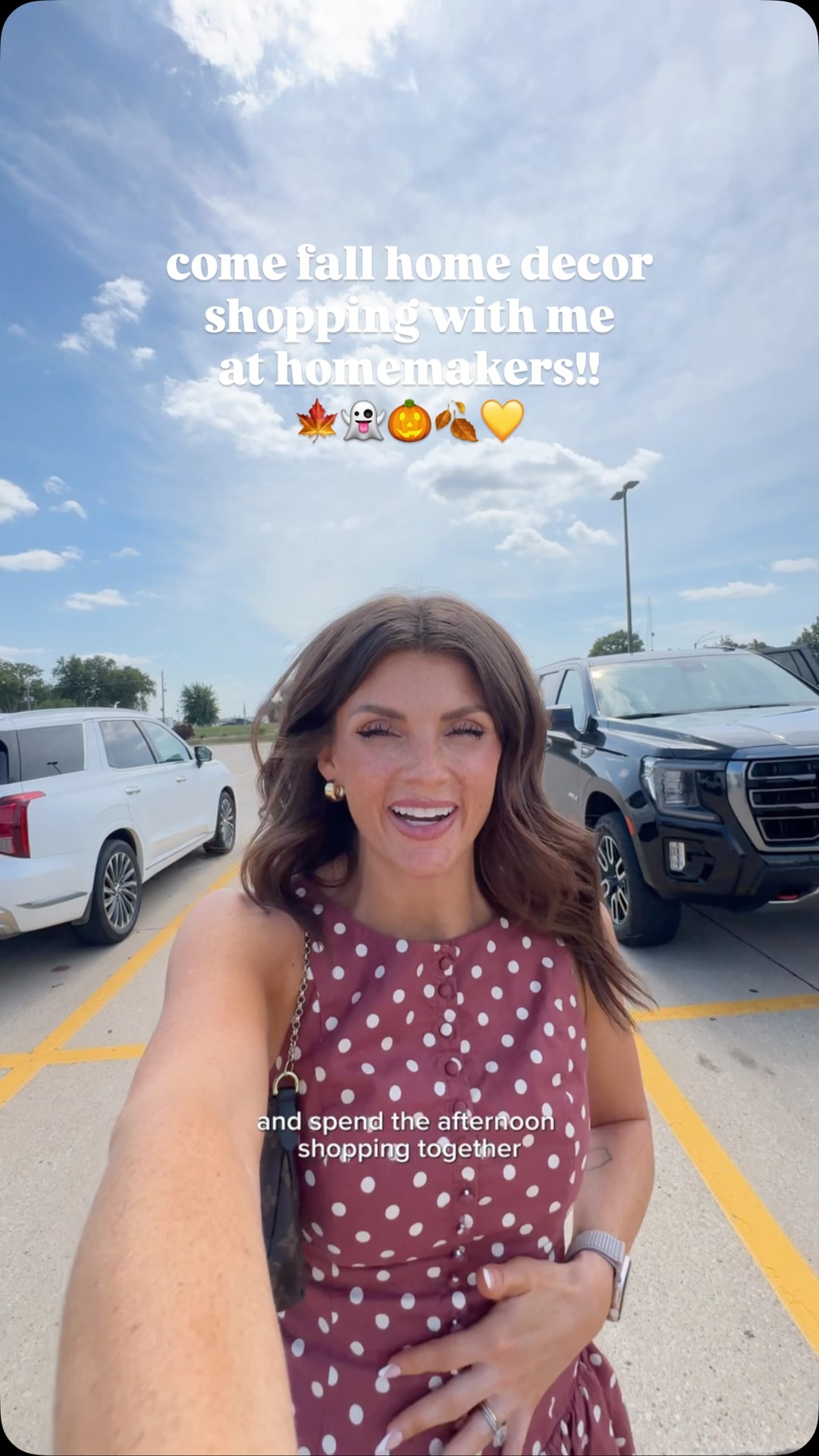 Grace Oviatt Facebook ad: it’s September 1st, so we’re decorating for fall…