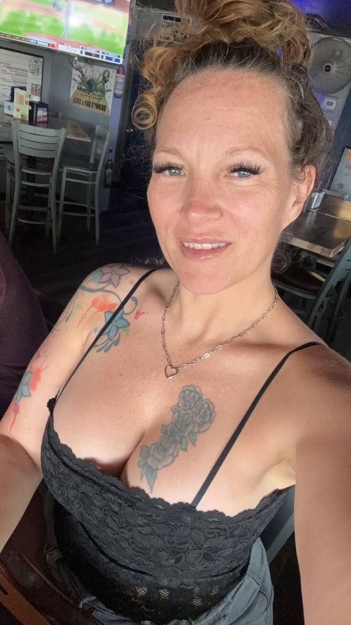 Eliana Catherine Facebook ad: I’m looking for friends with benefits