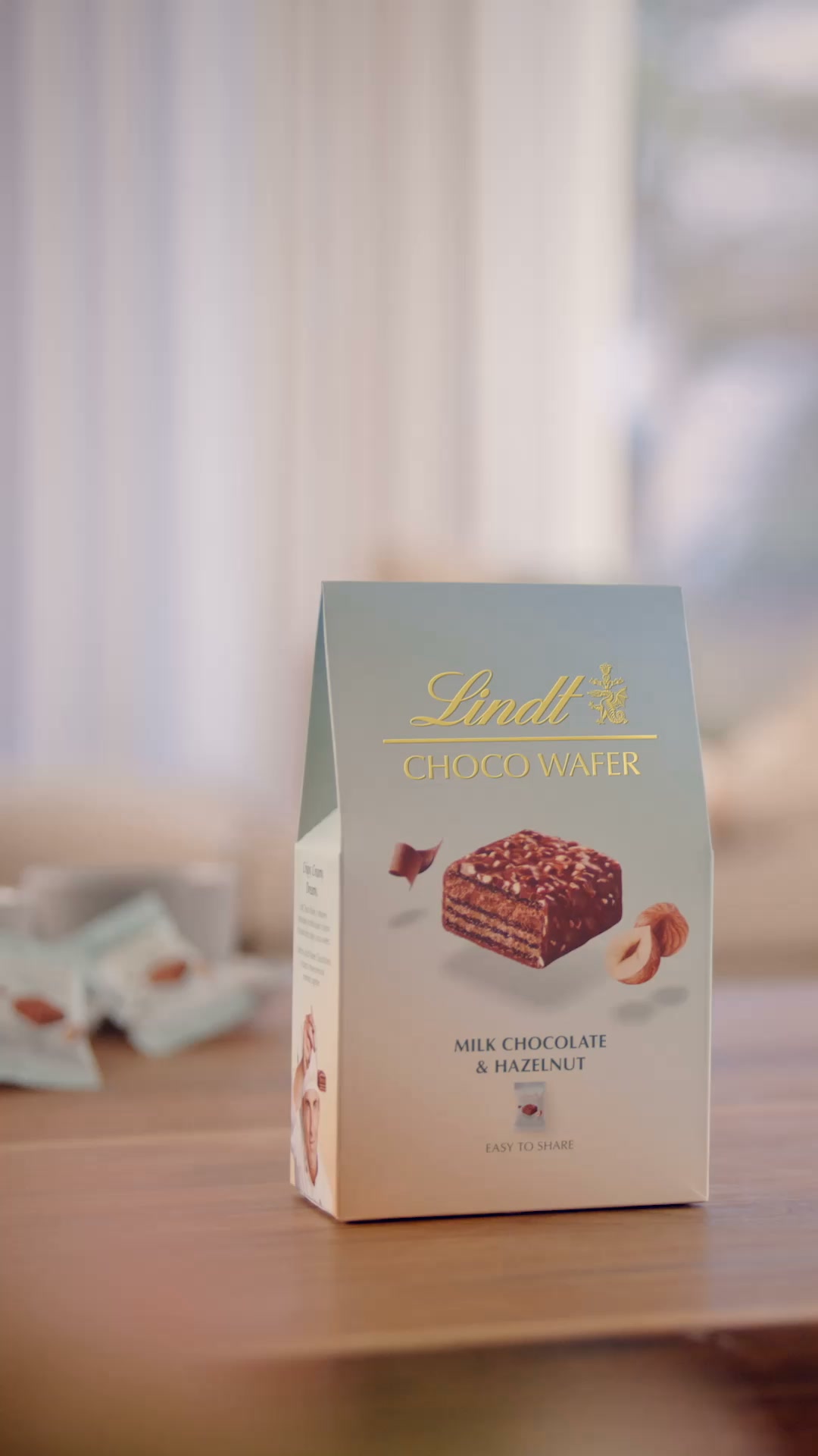 Lindt Facebook ad: Neu: Lindt Choco Wafer