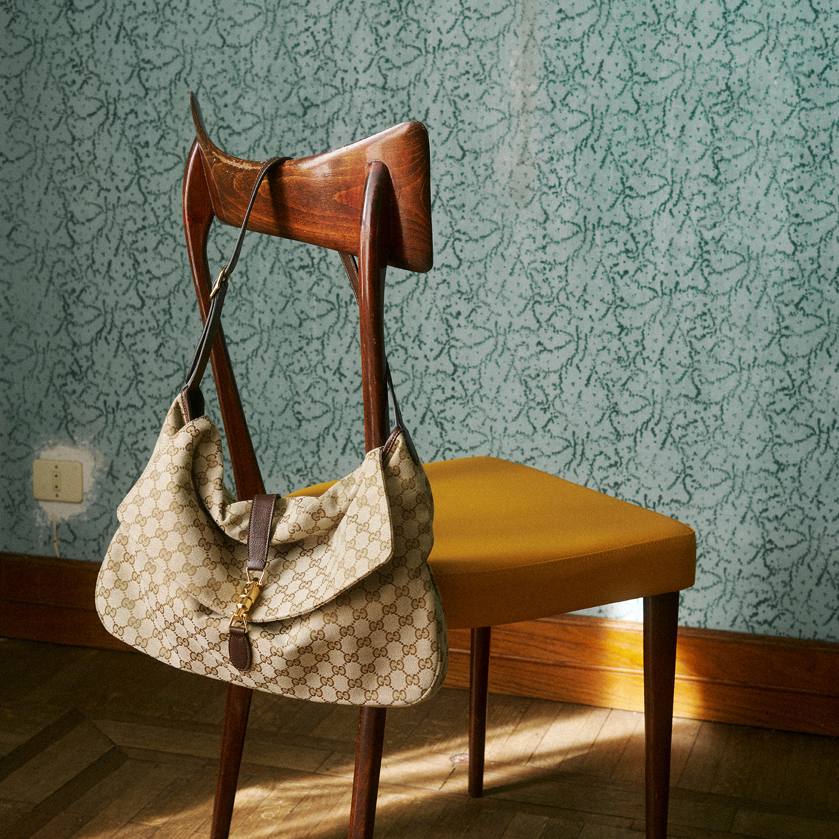 Gucci Facebook ad