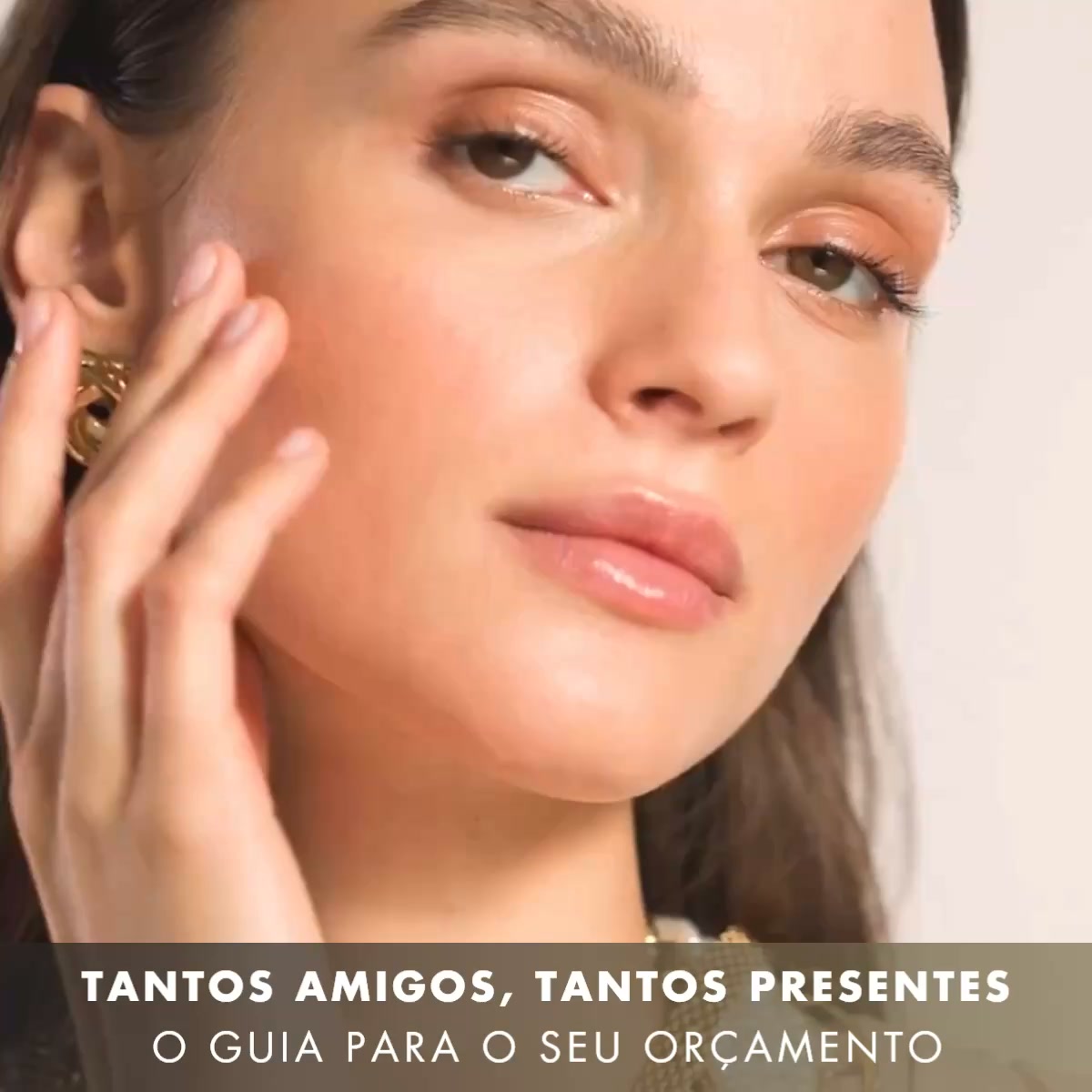 Nomination Facebook ad: Surpreende os teus amigos com uma prenda NOMINATION…