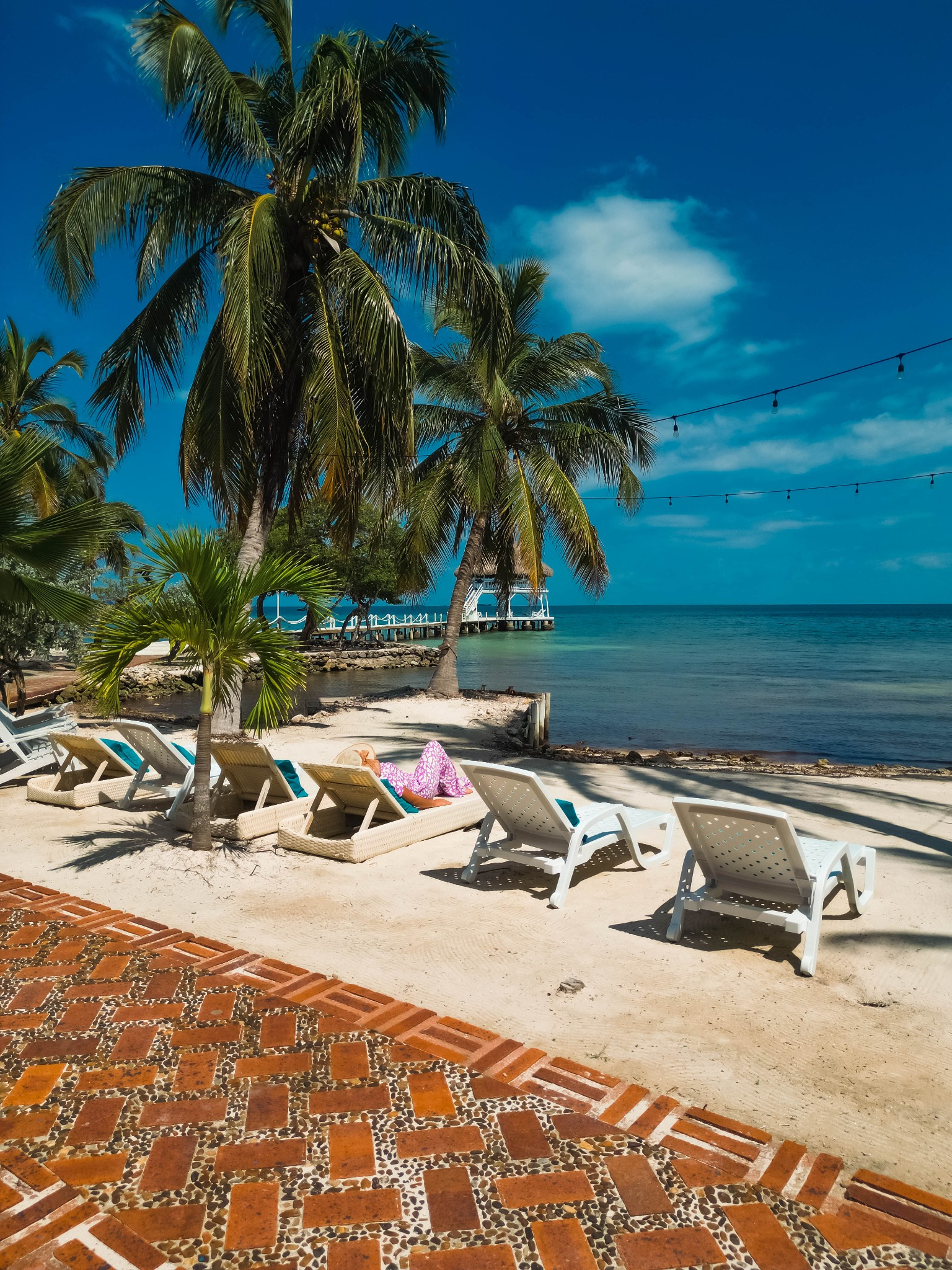 Quinta del Mar Facebook ad: Hay destinos que se visitan y propiedades que…