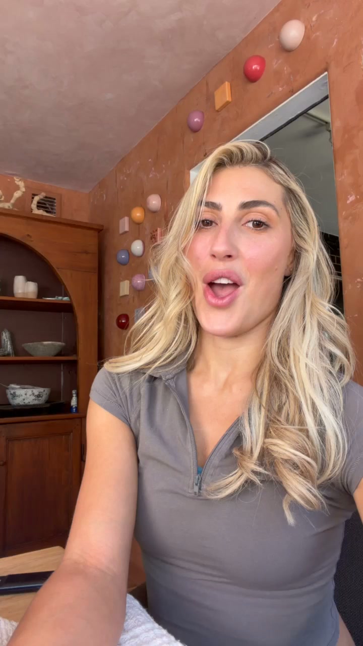 BIOSSANCE Facebook ad: Emma Slater’s Must-Have
