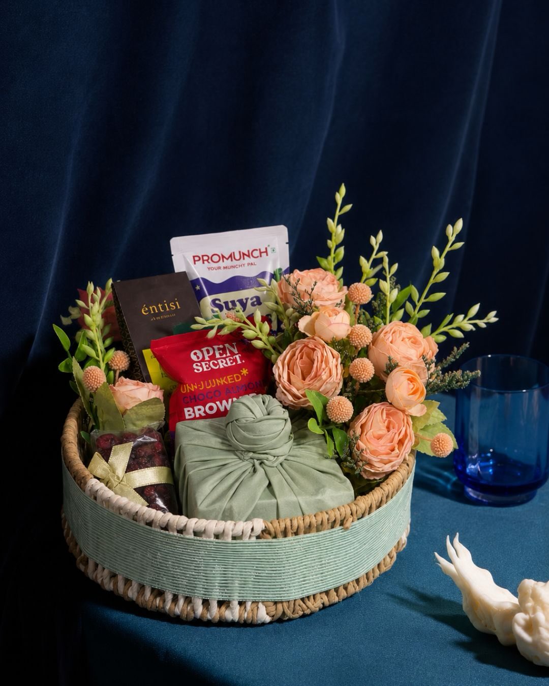 Titlli Facebook ad: A little luxury, beautifully wrapped.