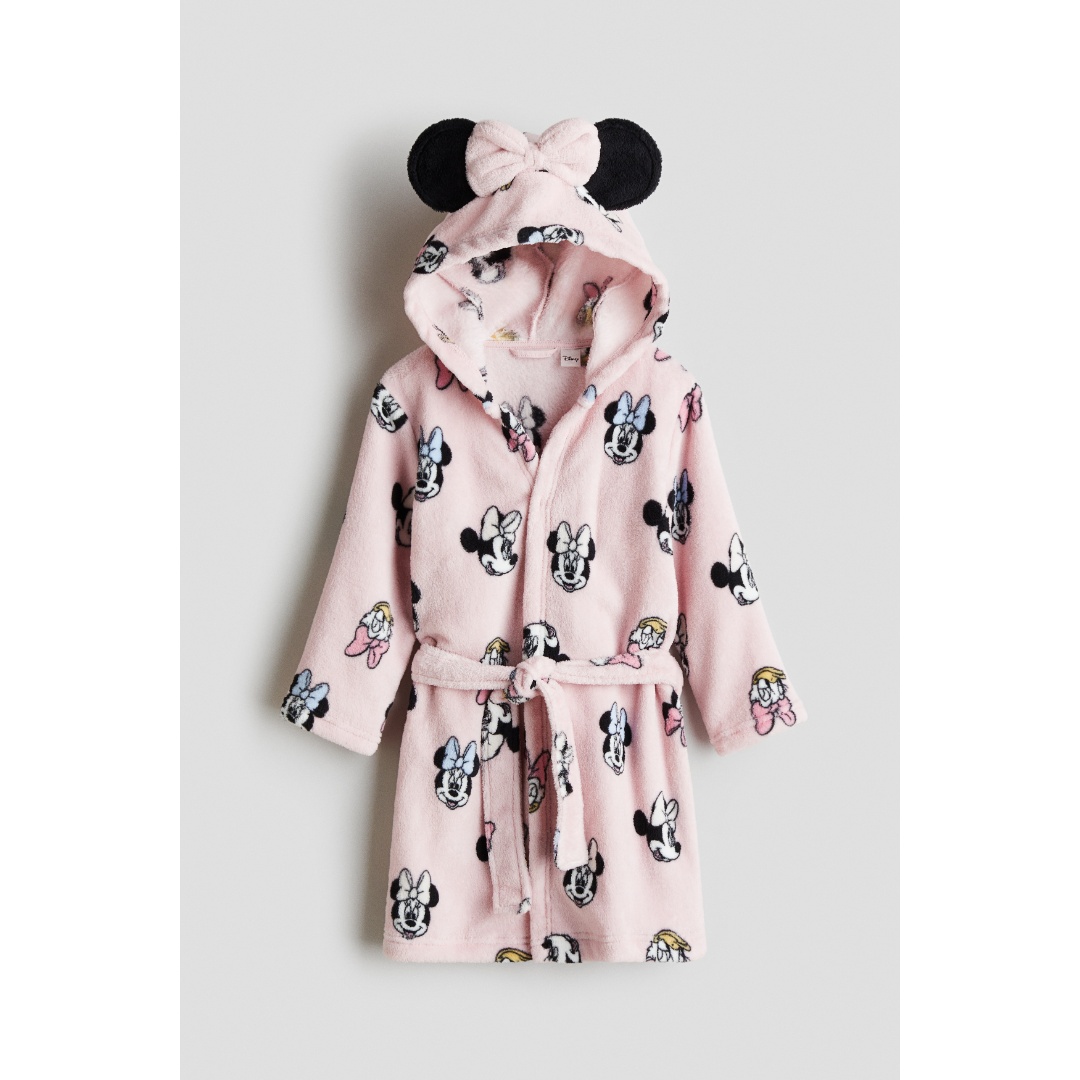 H&M Facebook ad: Descubra roupa de criança para qualquer ocasião.