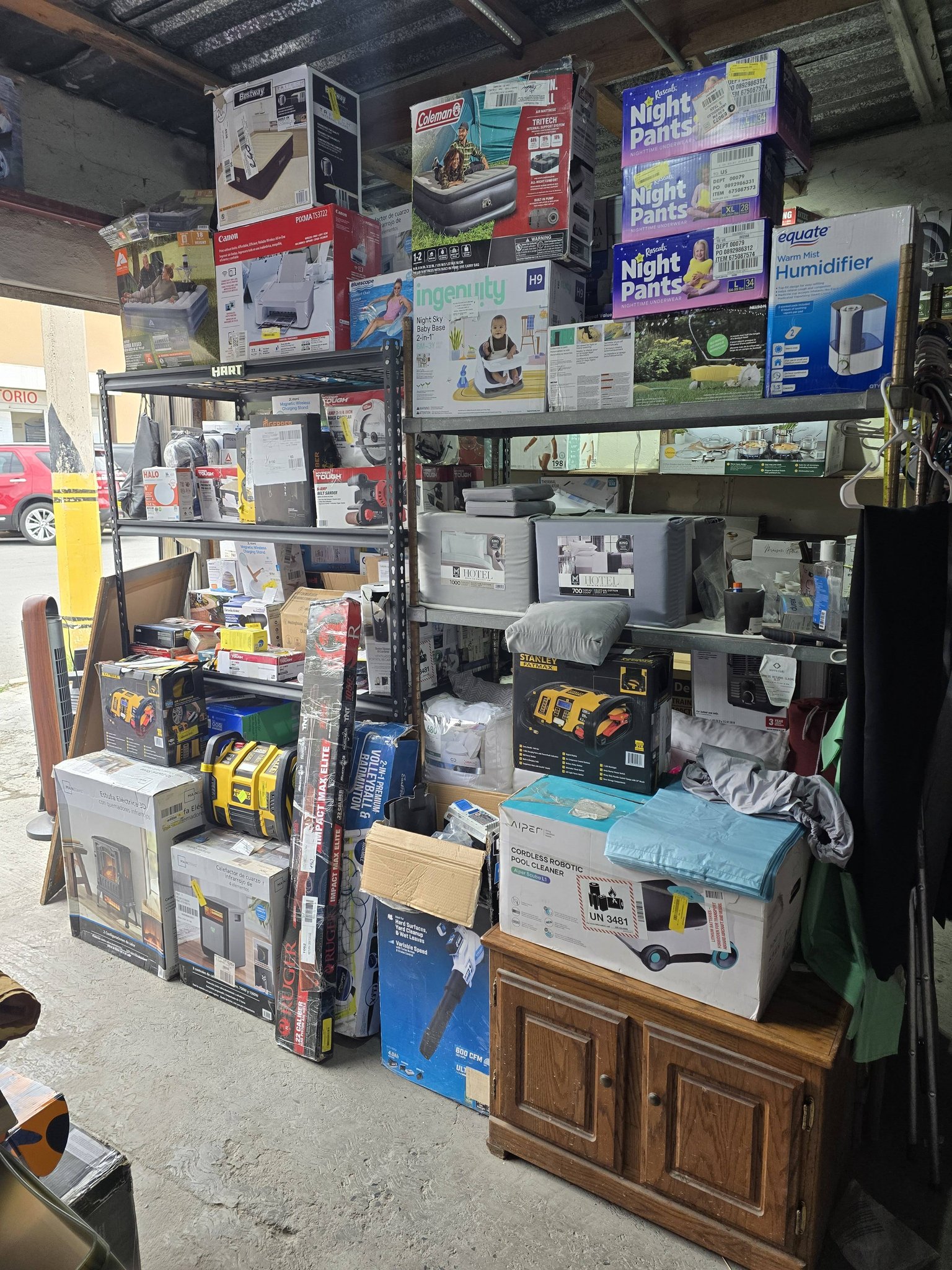 Bazar Todo Para Tu Hogar Facebook ad: Variedad de artículos para el hogar