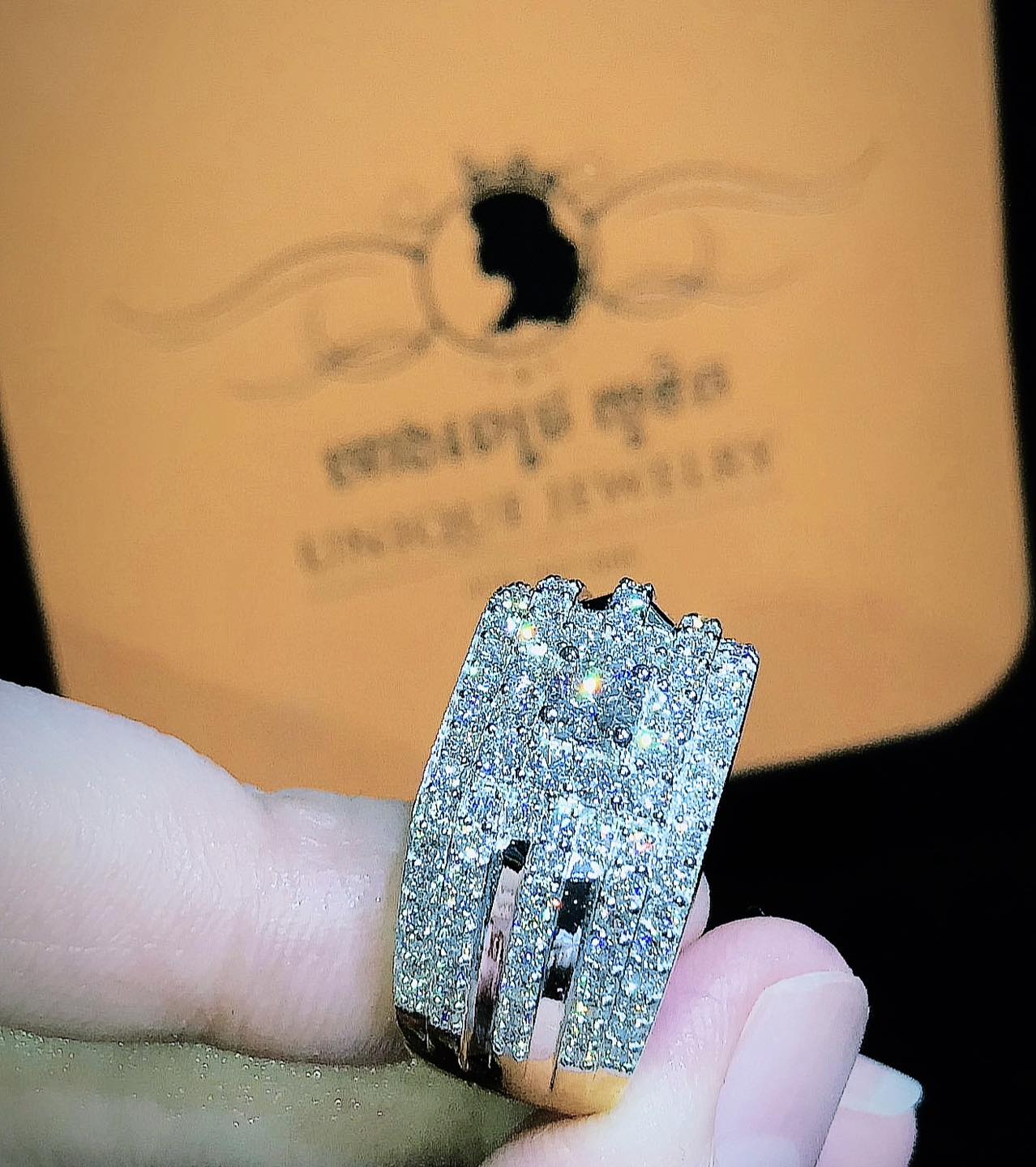 ហាងពេជ្រ យូនិក Unique Jewelry Facebook ad: តោះមកមើលម៉ូតថ្មី ២០២៦