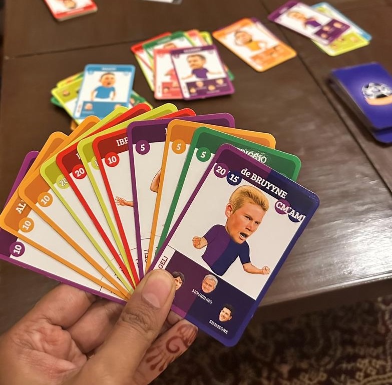 433 Football Manager Facebook ad: Football. Card Game. Hloody Bell!
