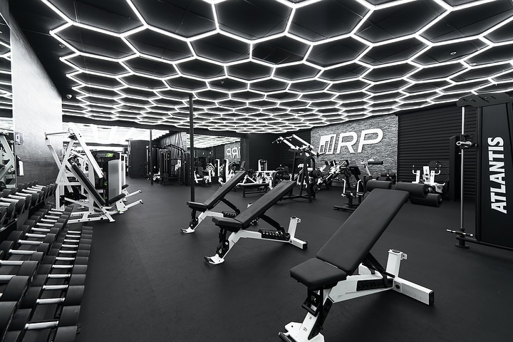 The Strip Barbell Facebook ad: Limited Time Membership Specials