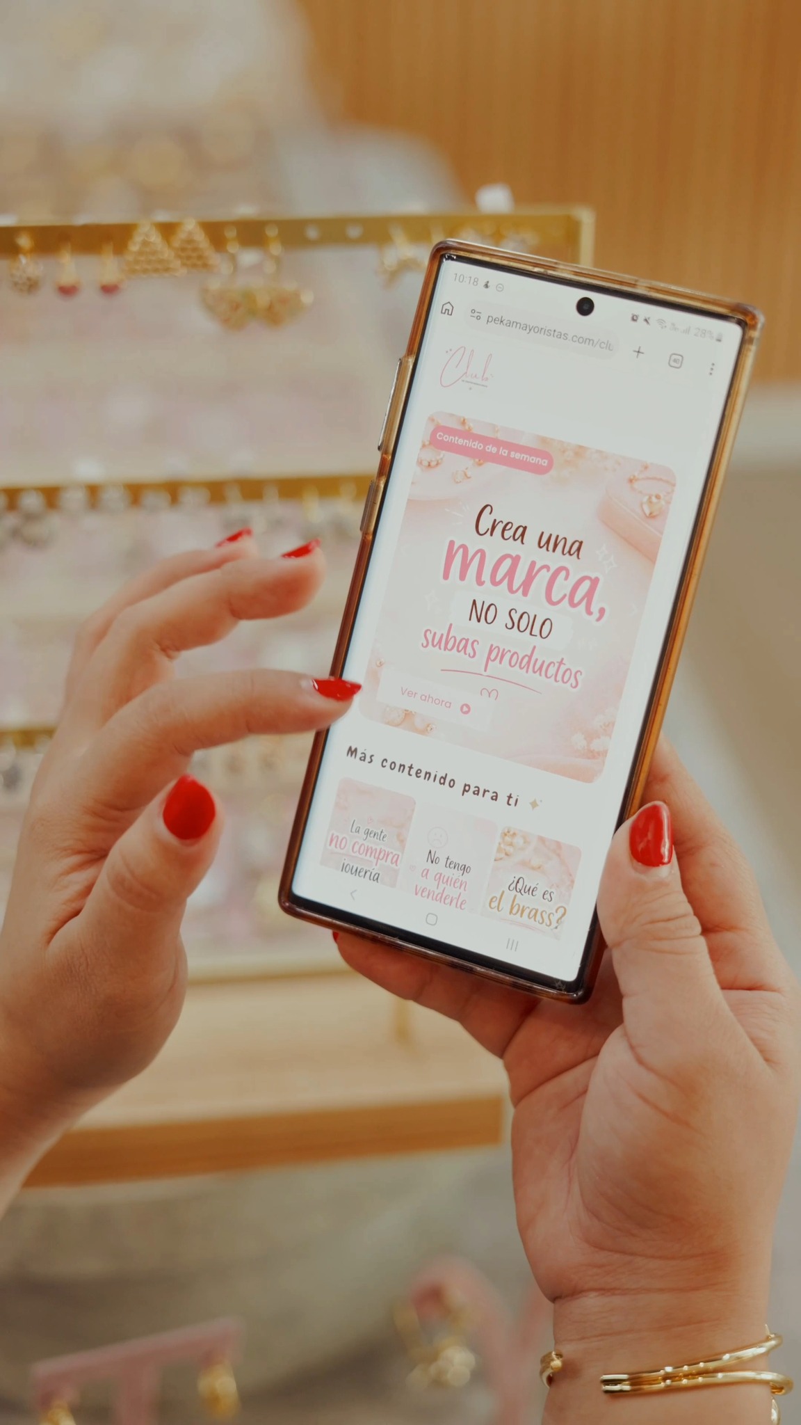 PEKA Accesorios Facebook ad: ¿Todavía esperando el momento perfecto para empezar?
