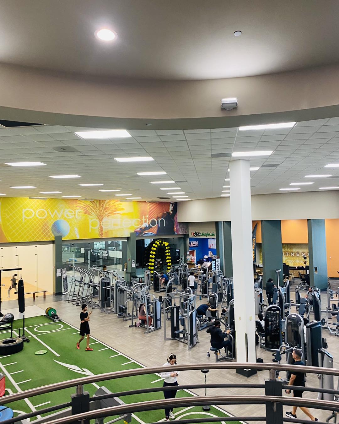 LAFitnessMiami Facebook ad