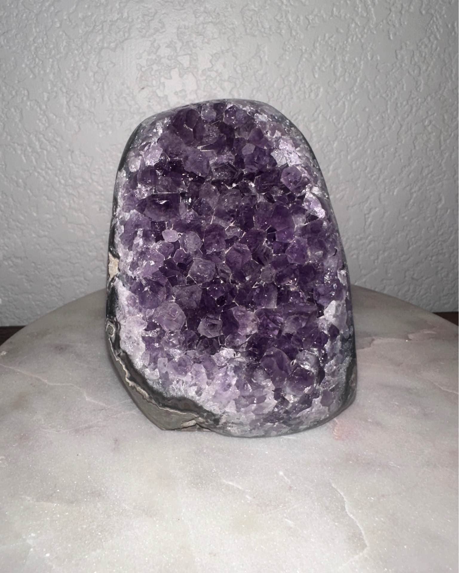 Abbie Nicole Facebook ad: Amethyst Geode Cutbase