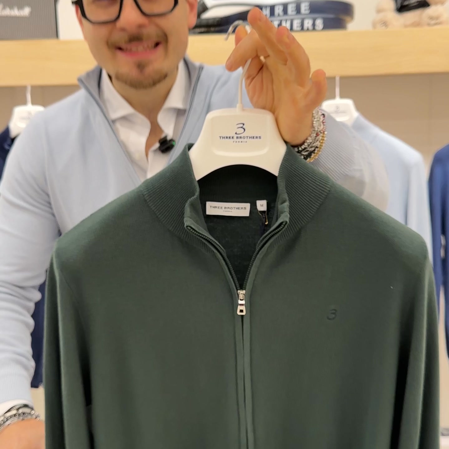 Three Brothers Formia Facebook ad: CARDIGAN CON DOPPIO CURSORE LEGGERO