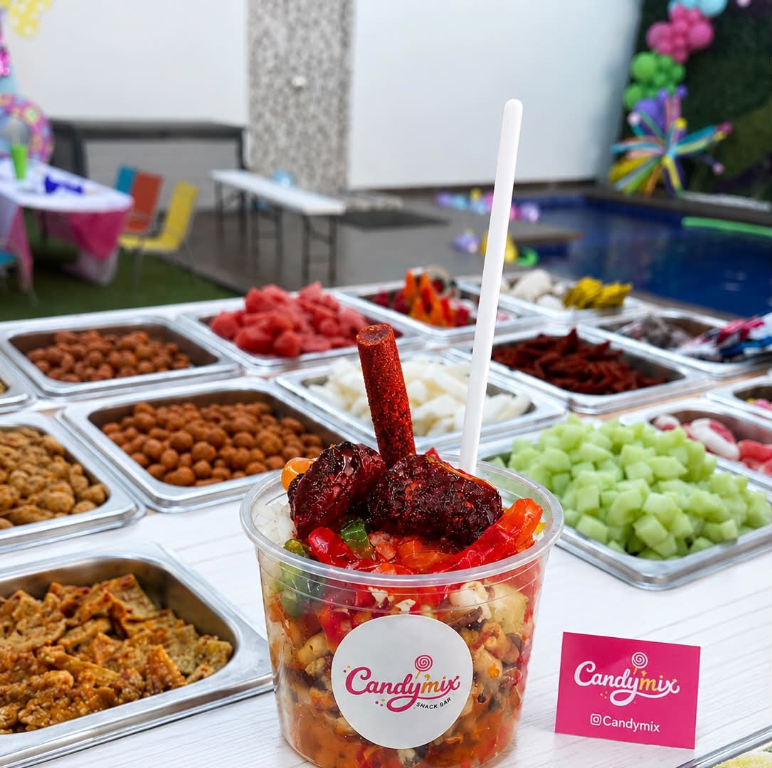Candy Mix Facebook ad: ¡Haz que tu evento sea inolvidable con candy…