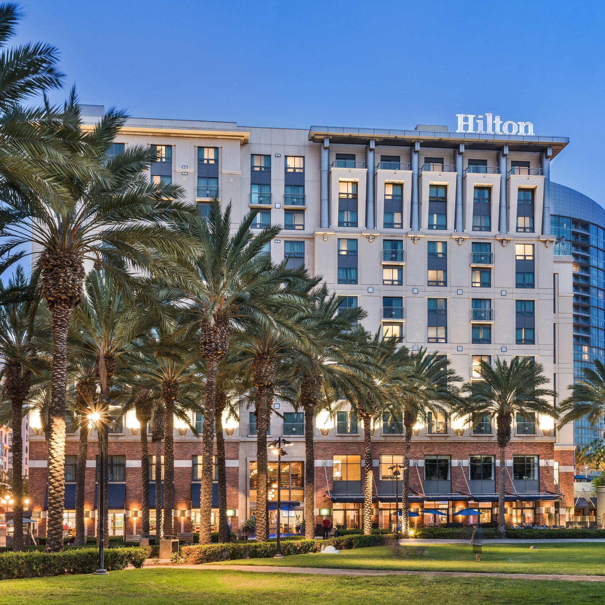 Hilton Facebook ad: Summer Nights in Gaslamp